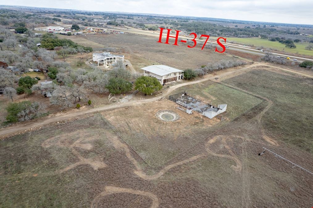 Prime 147-Acre Commercial/Ranch Land – Interstate 37 Frontage