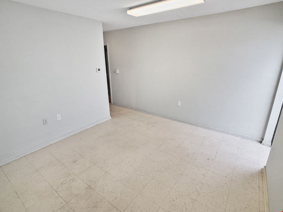 Metro Warehouse, Suite F