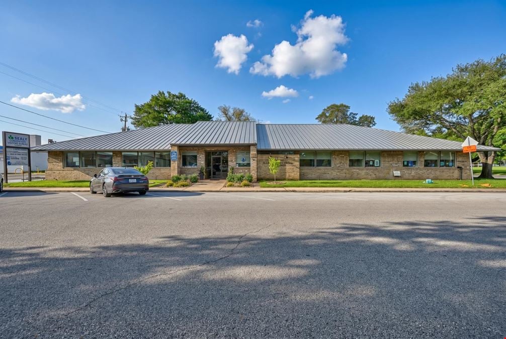OFFICE SPACE FOR LEASE | 330 Main Street | Build-To-Suit Available
