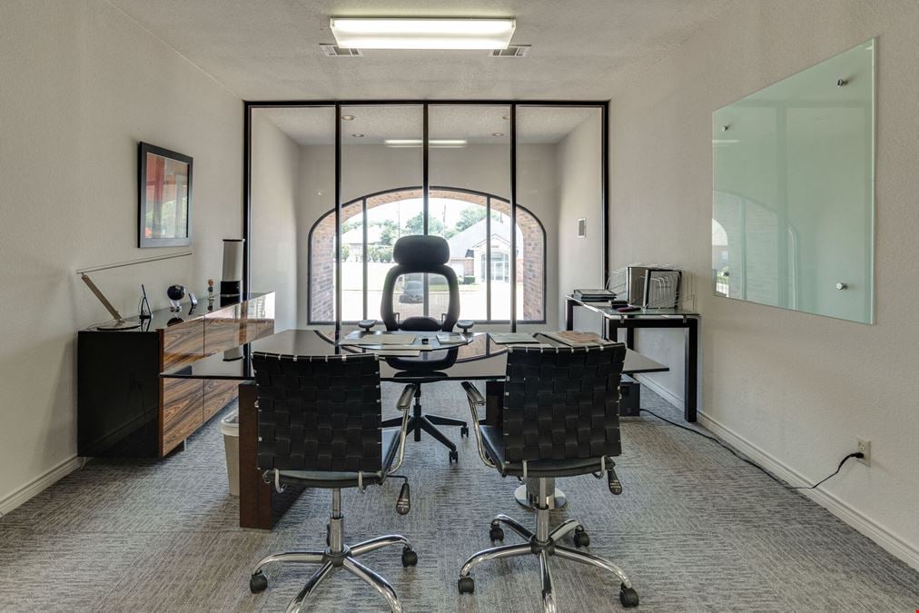 9292 Huntington Square