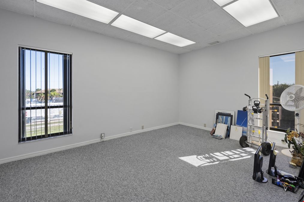 3000 North Atlantic Avenue 202/203