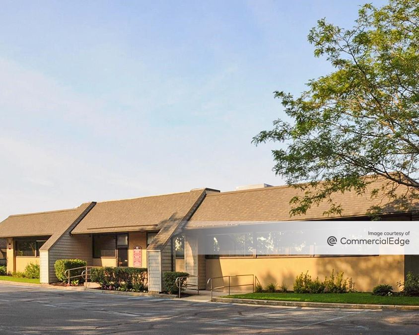 Brookhaven Executive Center - Buildings 7 & 8
