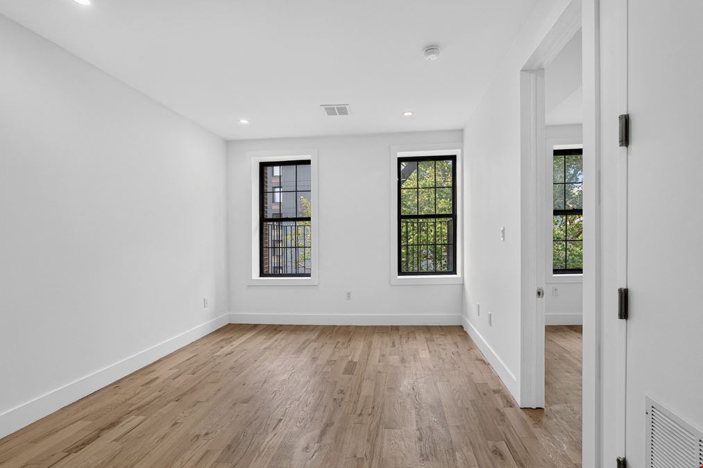 22 Patchen Ave