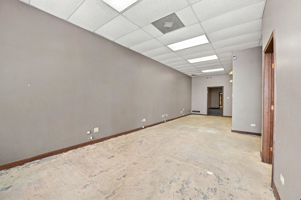 692 Theodore St, Unit D, Joliet, IL 60435