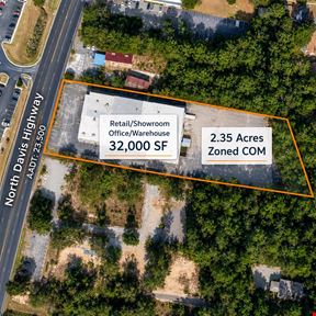 32,000 SF Retail/Warehouse on 2.35 Acres