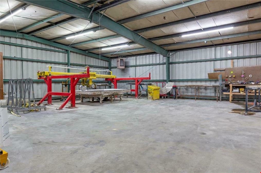 9,650 SF / 1 AC INDUSTRIAL