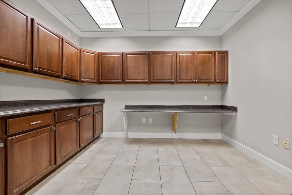 East Brainerd Office Suite 7 Private Offices 