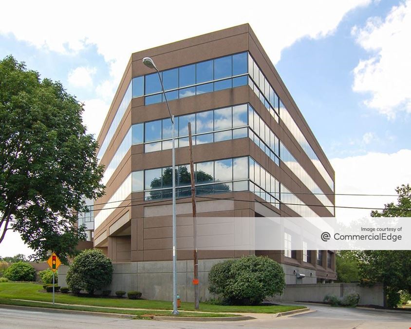 8400 Ward Pkwy