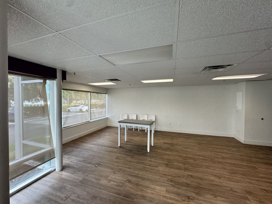 7575 Kingspointe Pkwy, Suite 26