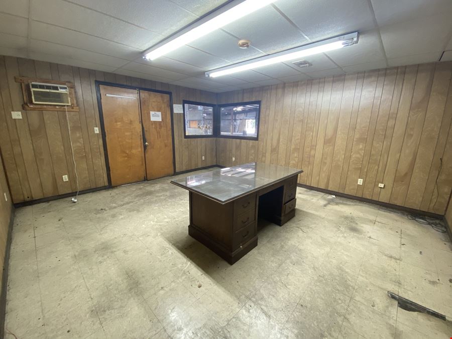 Flexible Industrial Warehouse for Lease in Growing North Escambia County