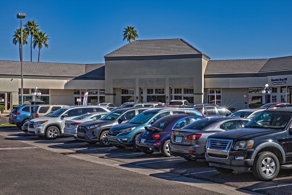 Dobson Rd & Guadalupe Rd | The Pavilions