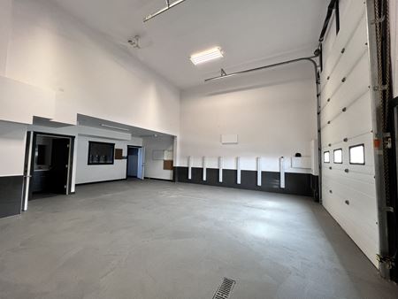 Preview of Industrial space for Rent at 130 Canal Gardens