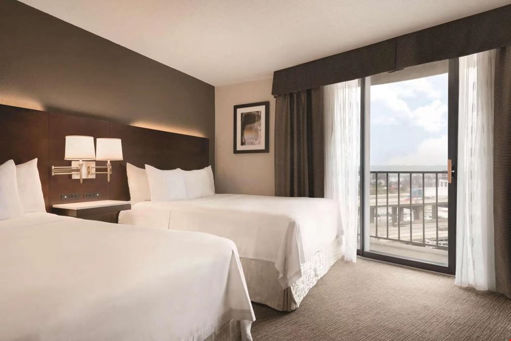 Radisson Cincinnati Riverfront