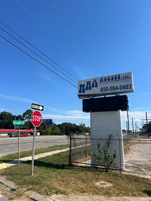 8653 Pensacola Blvd