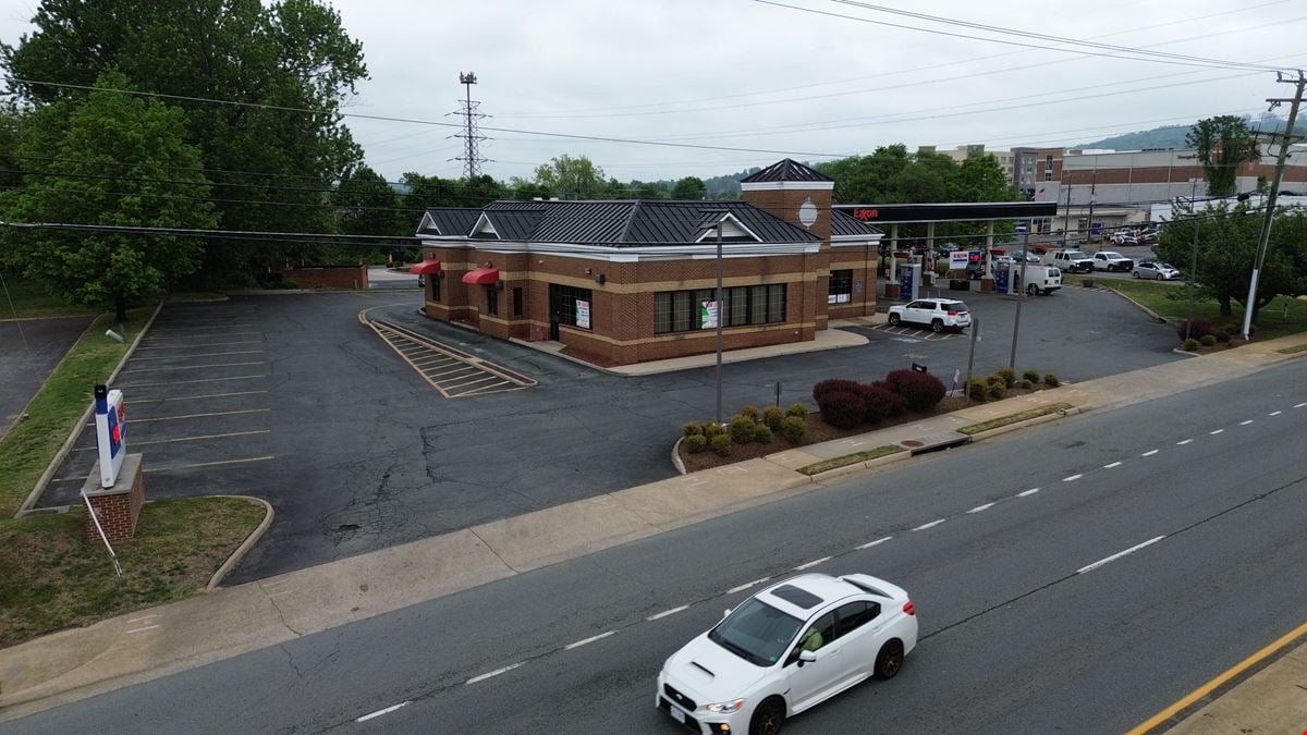 1192 Richmond Rd Retail Space