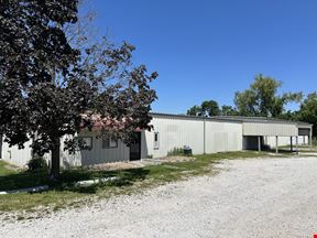 8,750 SF Office / Warehouse Building For Lease in Nixa