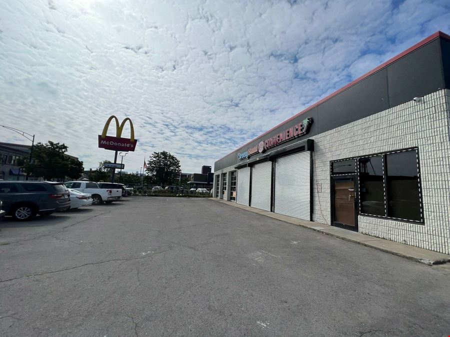 1350 Main St