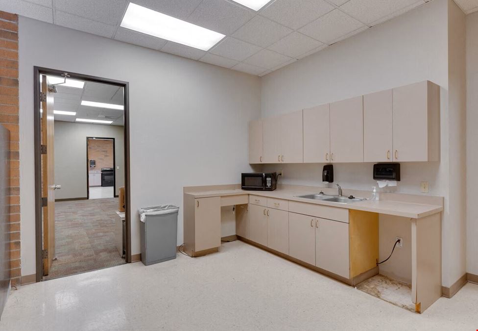 14804 N Cave Creek Rd - 6% CAP Investment Opportunity - Corporate Center