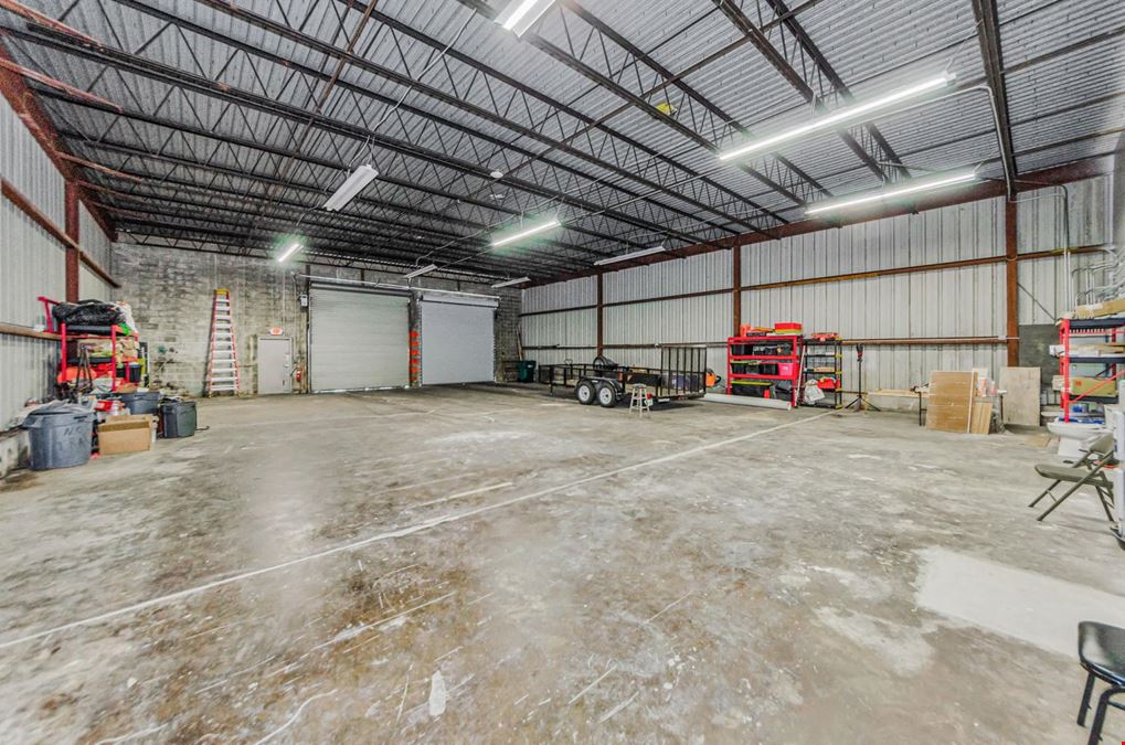 4,900sf Flex Space for Sublease in Largo, FL