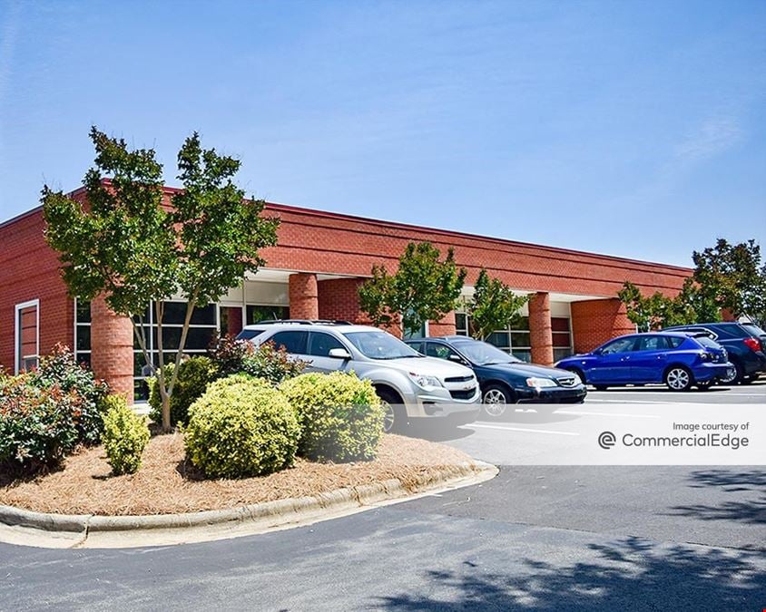 Airpark East - 7015-7021 Albert Pick Road