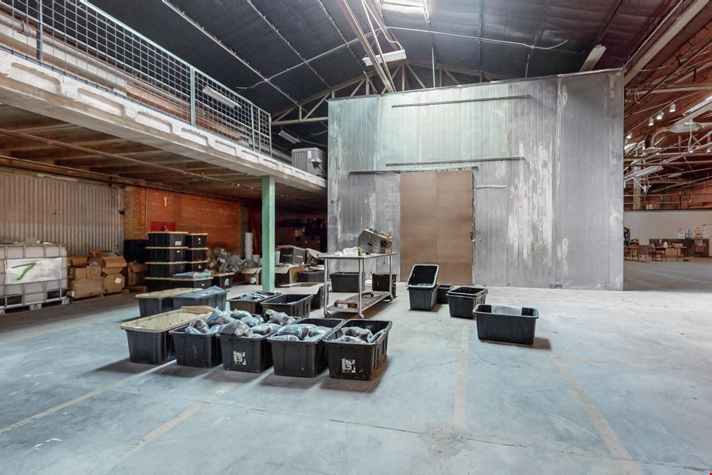 TWO SUITE WAREHOUSE WITH MEGA ELECTRICITY