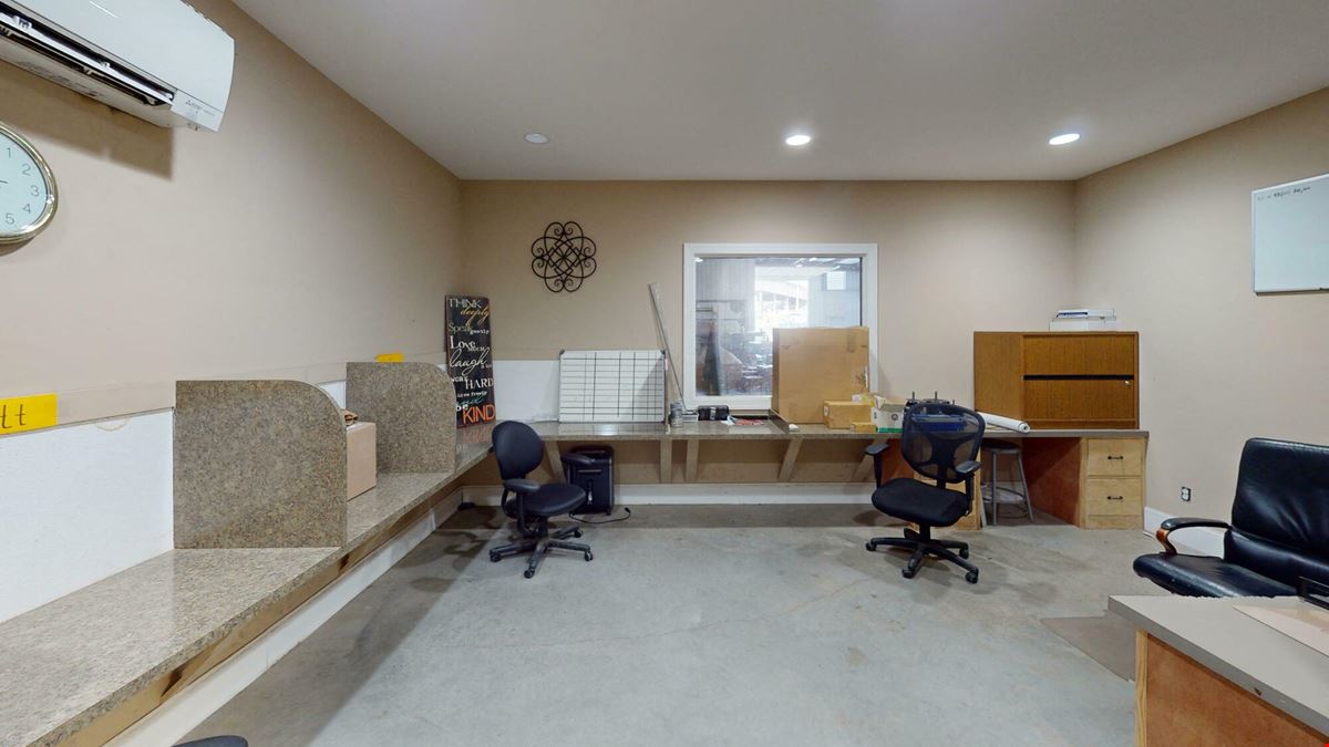 3105 Hal Siler Dr