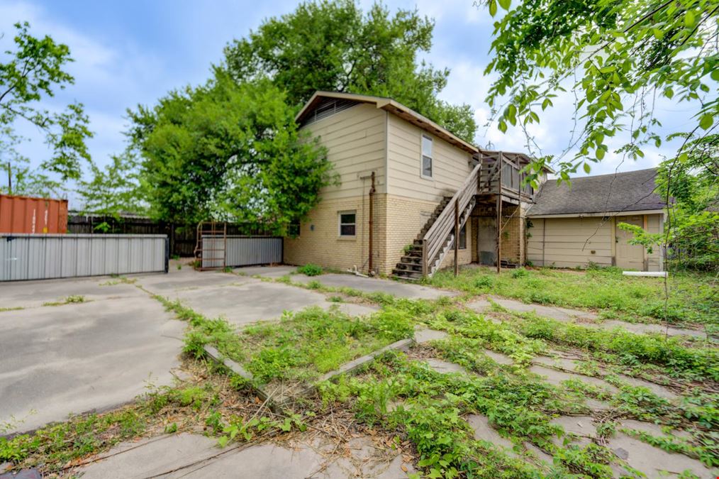 9317 Homestead Rd, Houston, TX 77016
