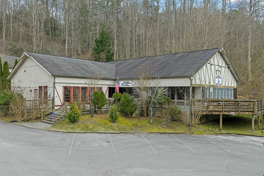Smoky Mountains Arts & Crafts Village