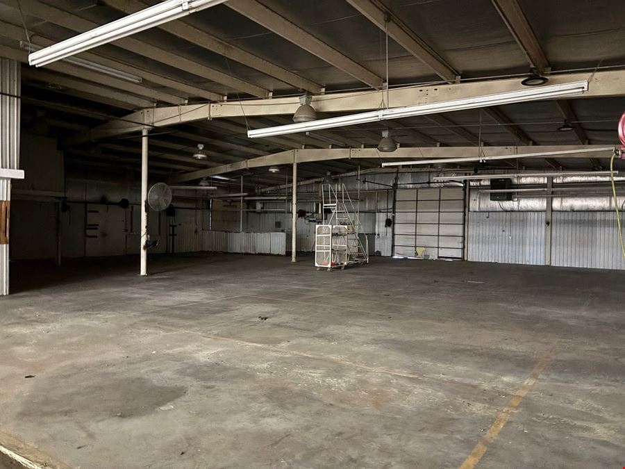 22,047 SF Auto / Industrial Facility