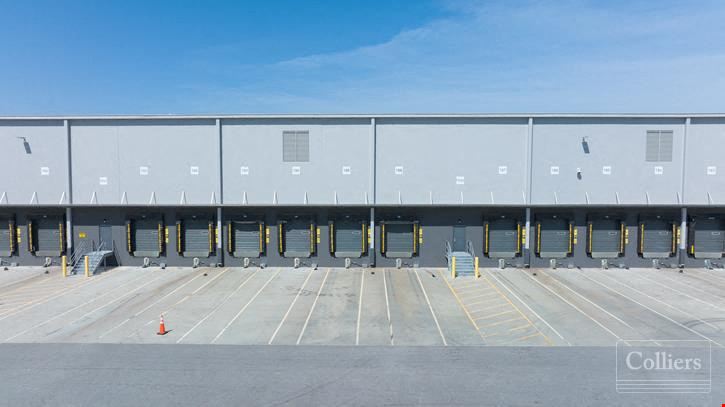 ±1,400,580-SF Move-In Ready Industrial Distribution Center Available for Sublease