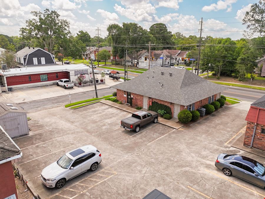 ±2,000 SF Office/Retail at Mid City Signaled Intersection