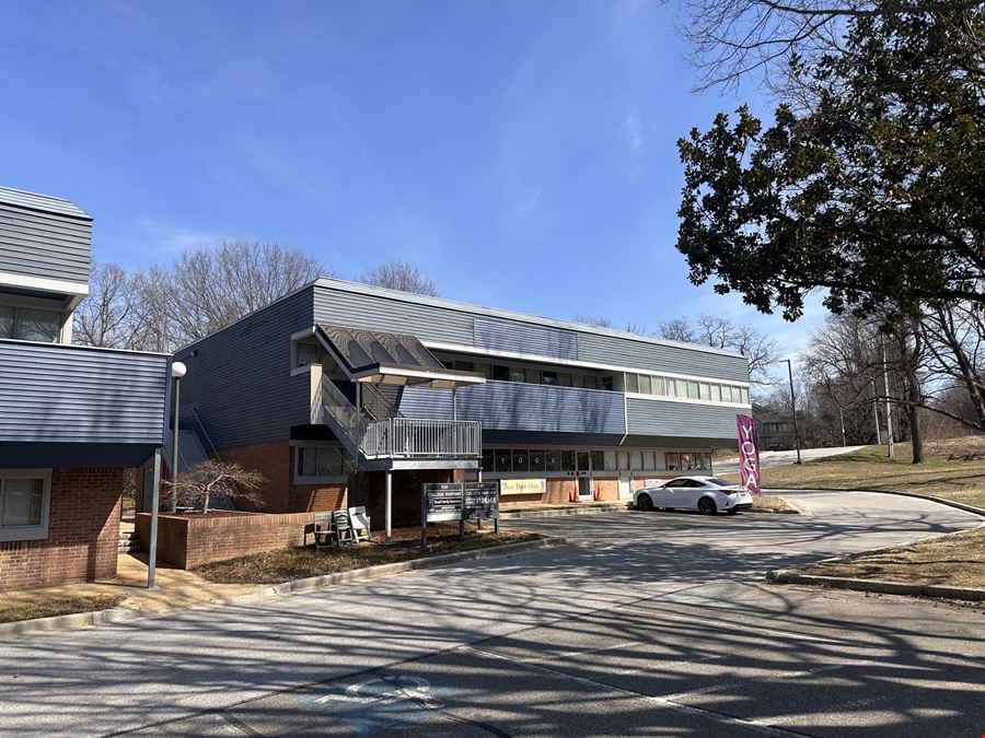 530 College Pkwy Units E & F