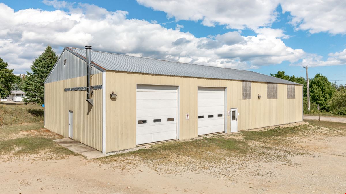 N16577 Main St