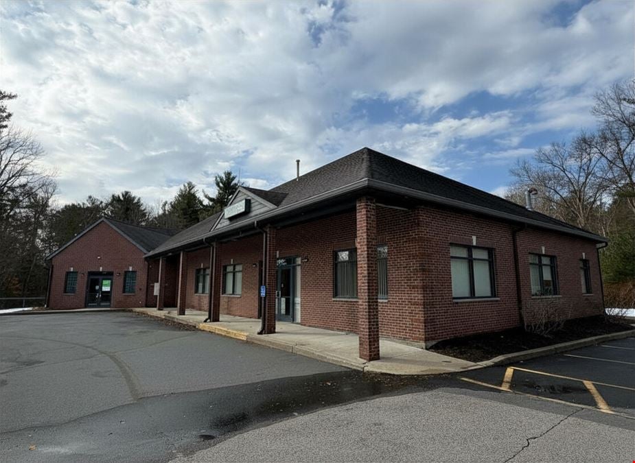 Tewksbury, MA - Main Street Tewksbury Retail Building