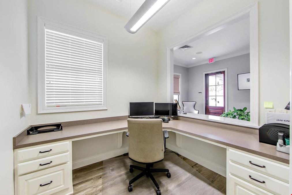 4,634 SF Modern Office Building in Houma