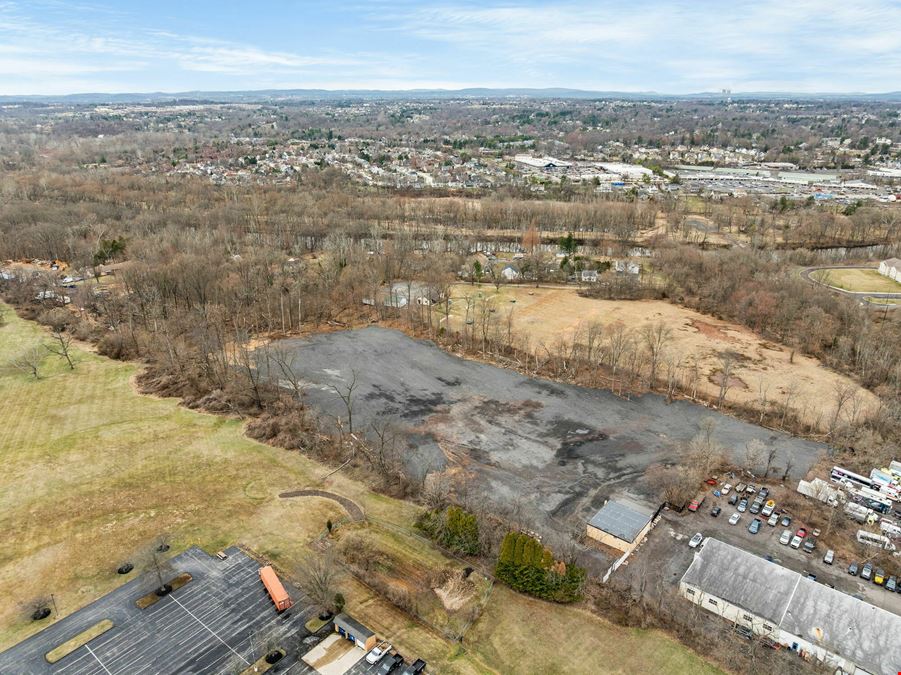 3938 Ridge Pike