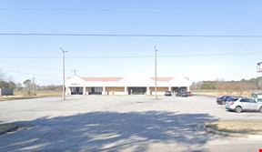 ±4.29-Acre Multi-Tenant Neighborhood Retail Center | Value-Add Lease-Up of Former Dollar General Anchor | $650,000