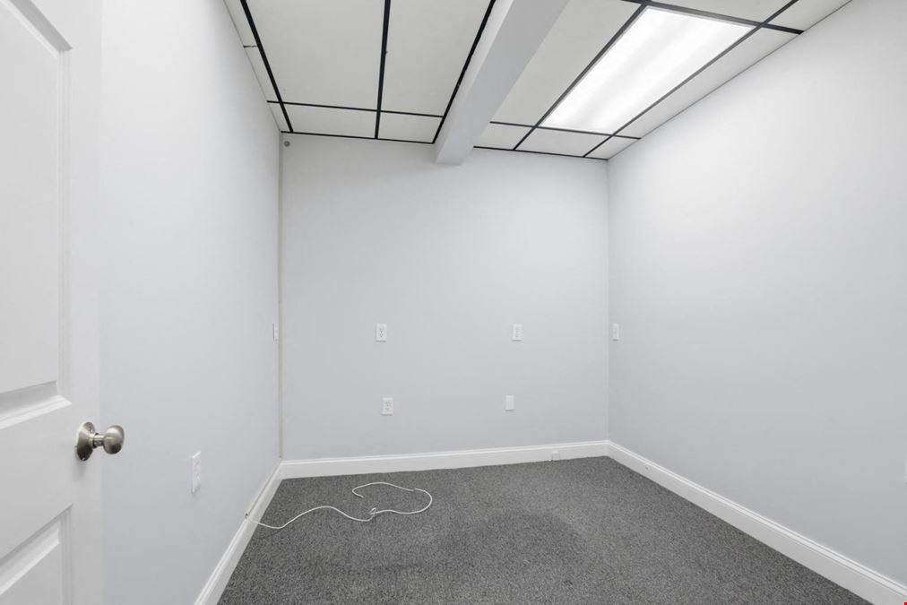 Well Located Commercial Suite for Lease in Methuen, MA