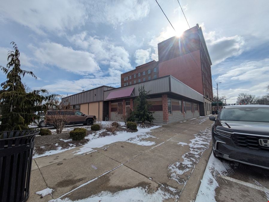 5,412 SF Commercial Building--Previously Used as a Service Garage