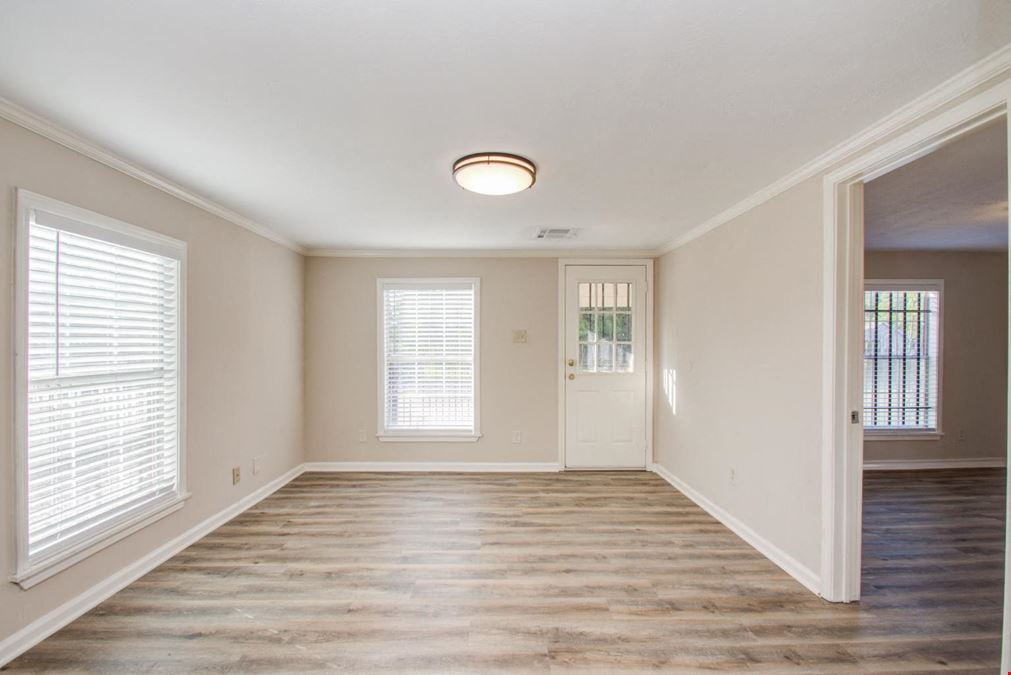 1051 W Little York Rd, Houston, TX 77091