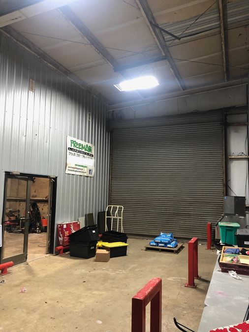 4,140 SF Property For Retail/Industrial Use