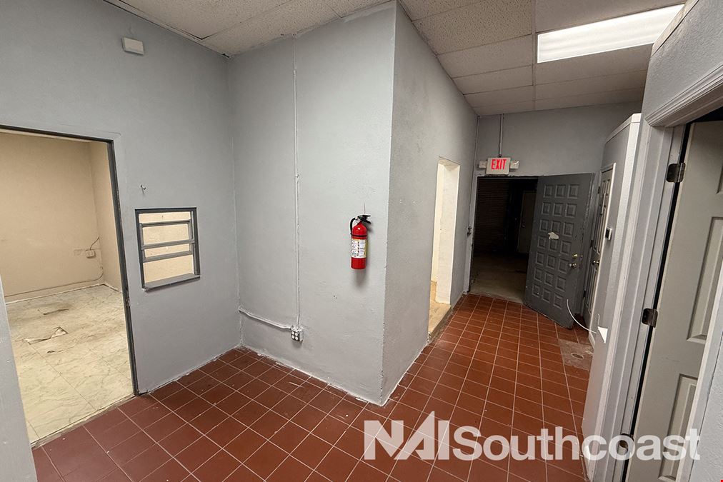 Up to 1,800 SF Retail/Office Space
