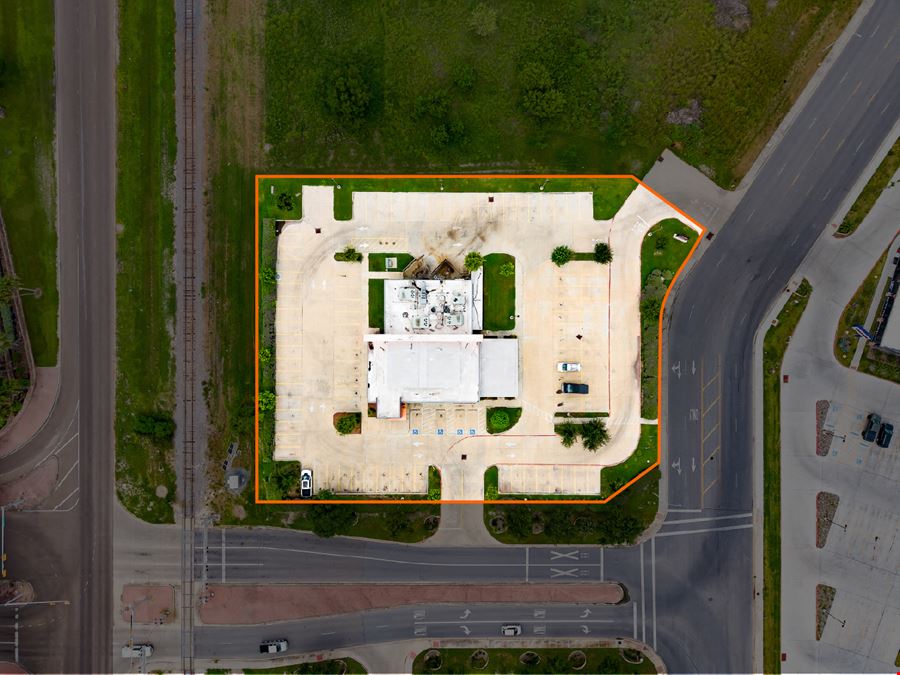 6,023 SF Restaurant Space for Lease