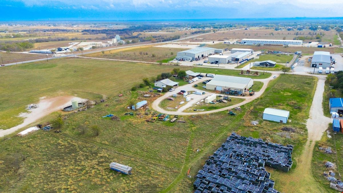 9510 Swafford Rd, Justin, TX