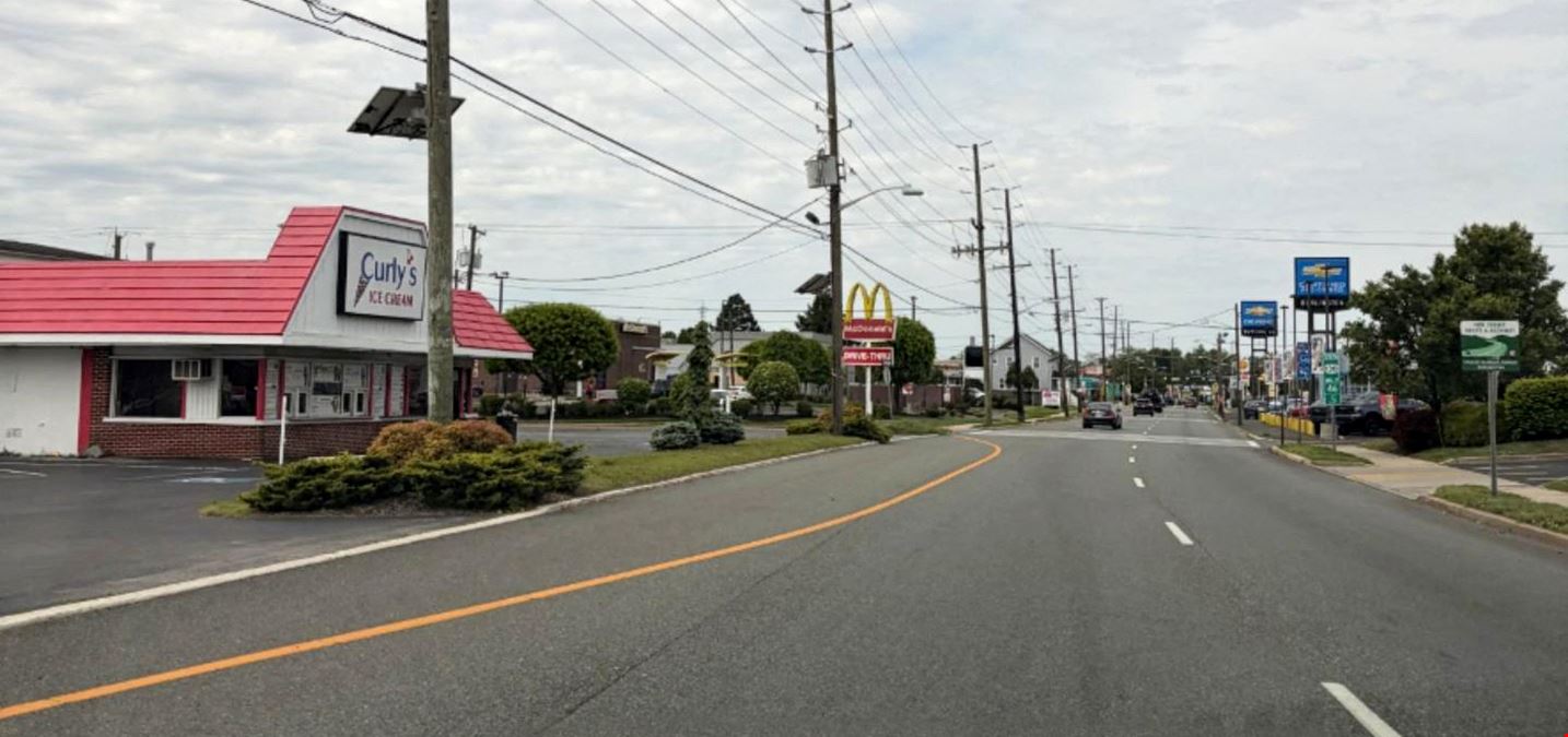Retail Fast Food Establishment For Sale or Lease