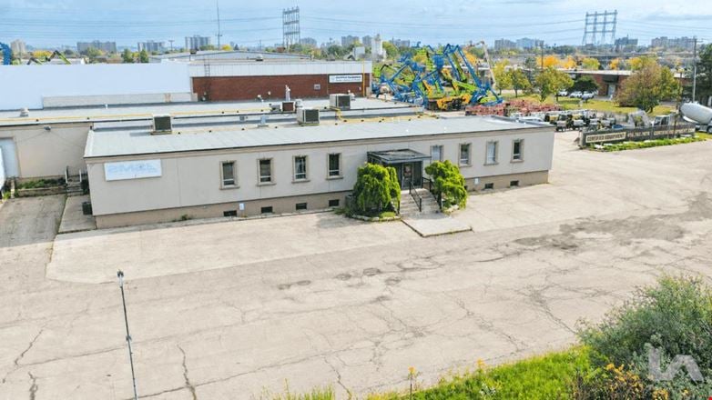 Preview of Office space for Rent at 2 Royalcrest Road