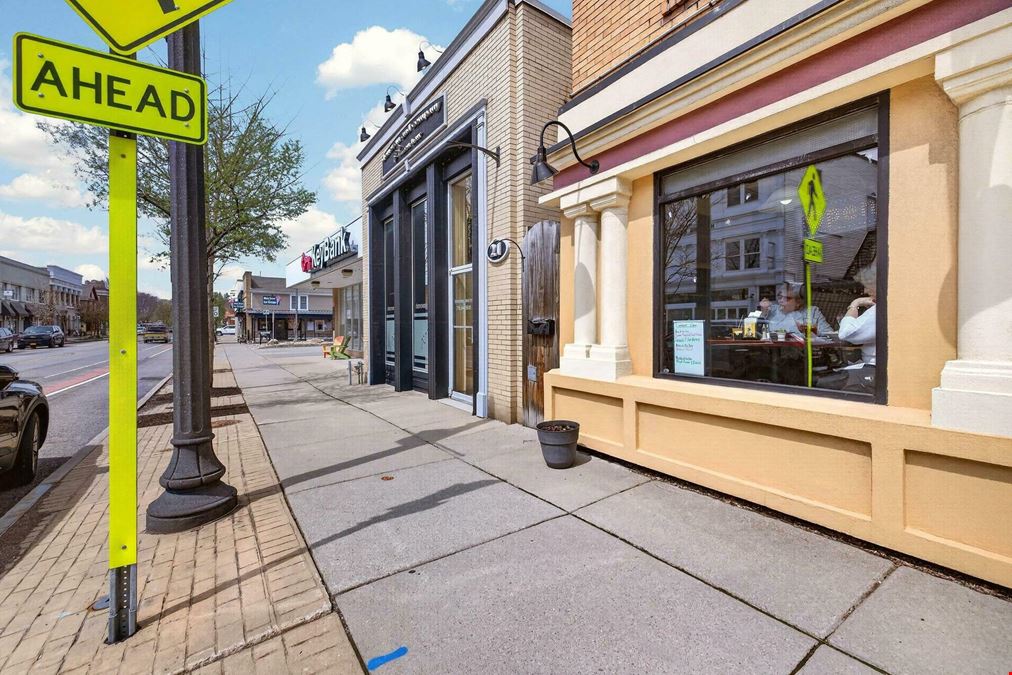 21 Main St