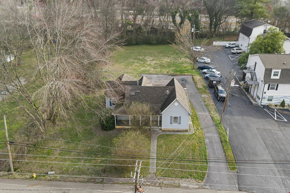 2704 Sevier Ave