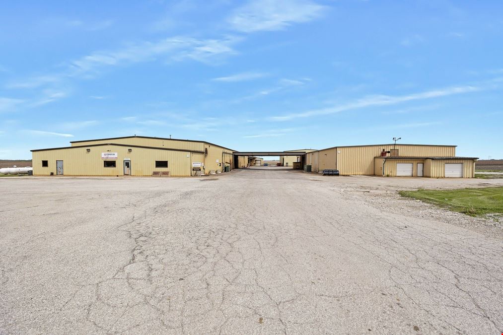 5704 E 1700 North Rd