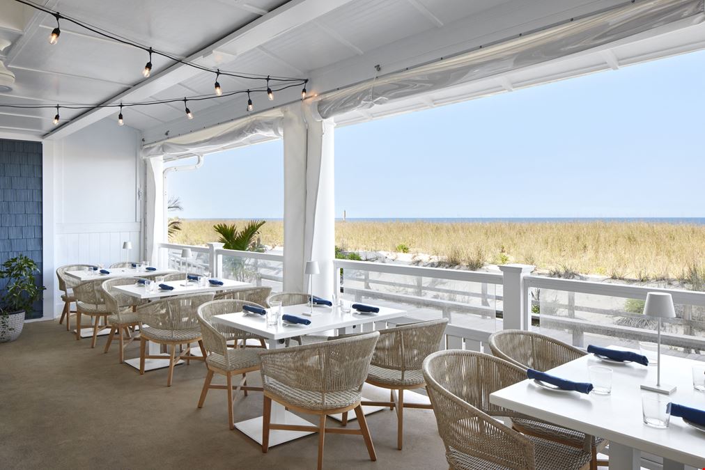 164-Seat Coastal Restaurant For Lease